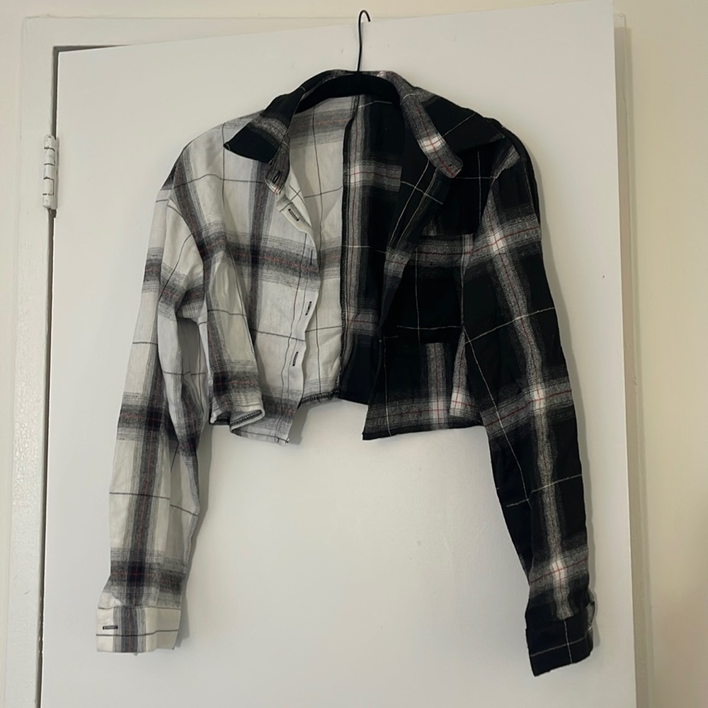 SHEIN Cropped Flannel
